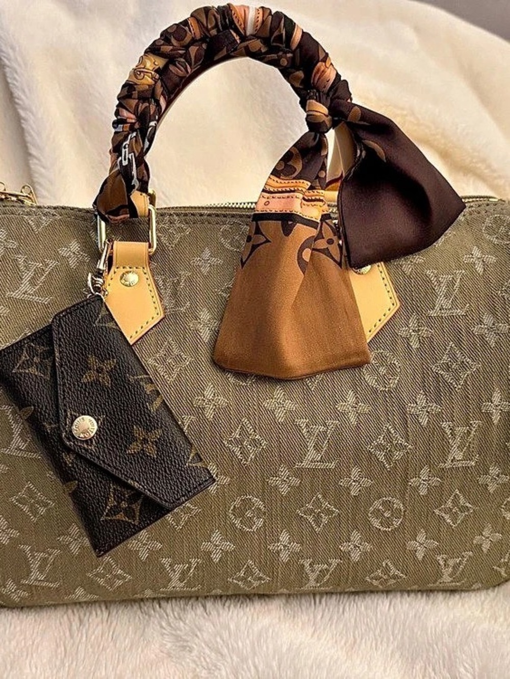 Unbranded LV Speedy 30 - Master Copy with braided Twilly and snap purse
